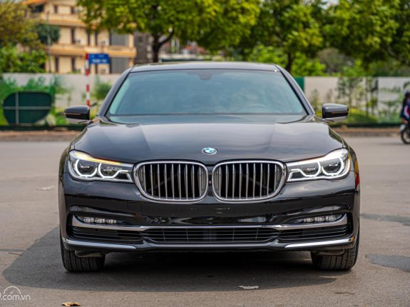 BMW 740Li 2018 - Xe màu đen sang trọng