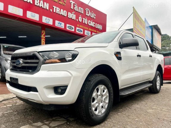 Ford Ranger XLS 2.2 4x2 AT 2018 - Cần bán gấp, xe form 2019, xe gia đình, giá tốt 550tr