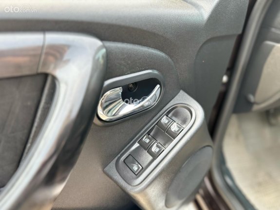 Renault Duster 2.0L-4AT 2016 - Xe gia đình giá 320tr