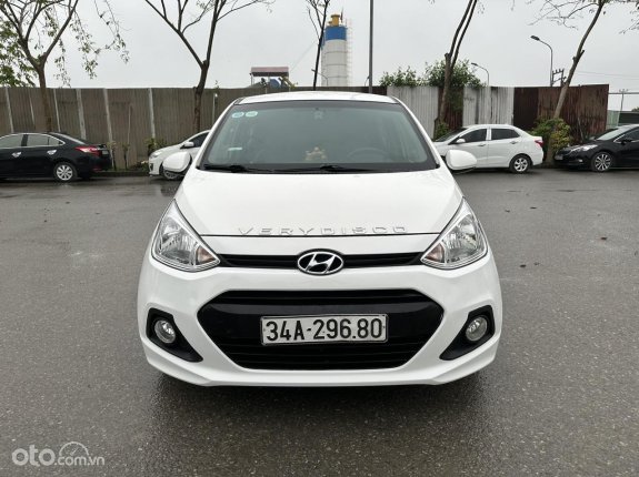 Xe màu trắng, giá 198tr