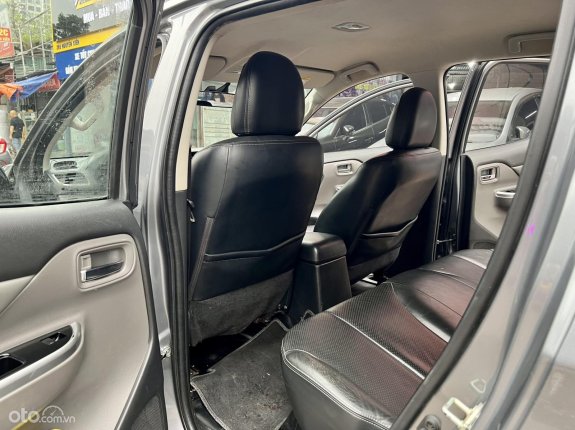 Mitsubishi Triton 4×4 AT MIVEC 2017 - Xe màu xám, 490tr