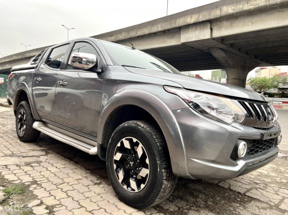 Mitsubishi Triton 4×4 AT MIVEC 2017 - Xe màu xám, 490tr