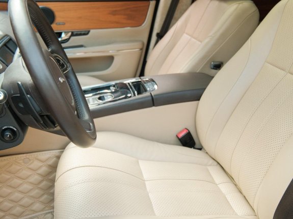 Jaguar XJ 5.0 2013 - Giá 1 tỷ 889tr