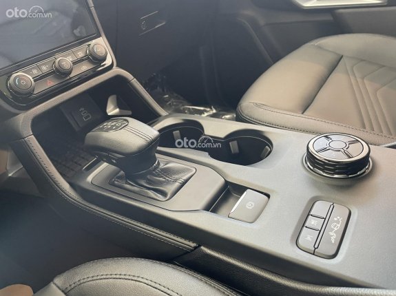 Ford Everest Ambiente 2.0 AT 4x2 2023 - Ưu đãi đặc biệt cho khách hàng lấy xe trong tháng 04