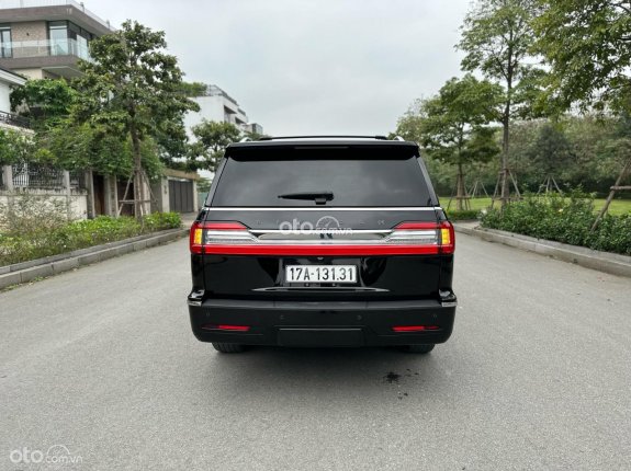 Lincoln Navigator Black Label L 2018 - Màu đen, nhập khẩu nguyên chiếc