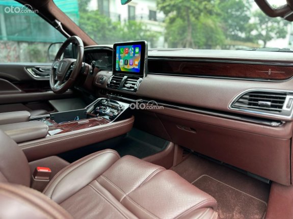Lincoln Navigator Black Label L 2018 - Màu đen, nhập khẩu nguyên chiếc