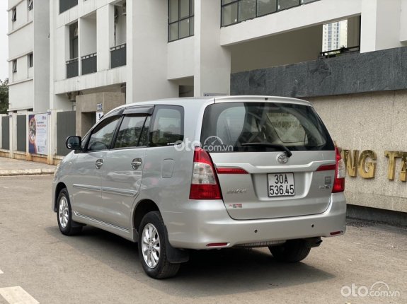 Toyota Innova 2.0E 2015 - Biển Hà Nội