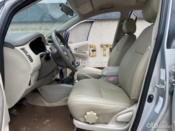 Toyota Innova 2.0E 2015 - Biển Hà Nội