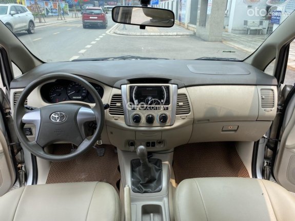 Toyota Innova 2.0E 2015 - Biển Hà Nội