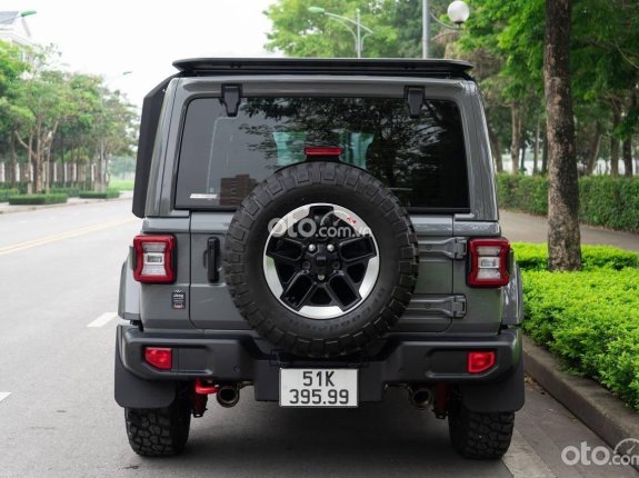 Jeep Wrangler Rubicon 2022 - Model 2023, màu xám xi măng