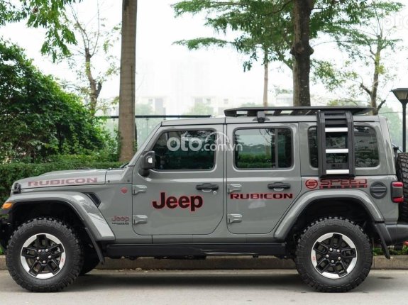 Jeep Wrangler Rubicon 2022 - Model 2023, màu xám xi măng