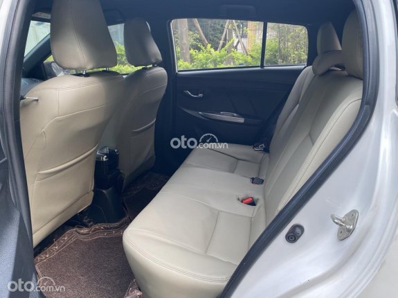 Toyota Yaris 2016 - Màu trắng, biển Hà Nội