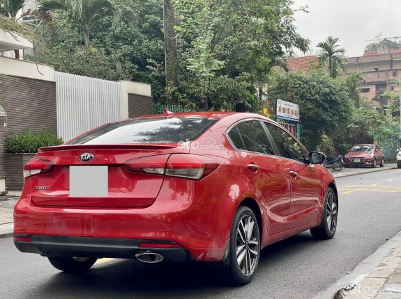Kia Cerato 2016 - Màu đỏ, biển Hà Nội