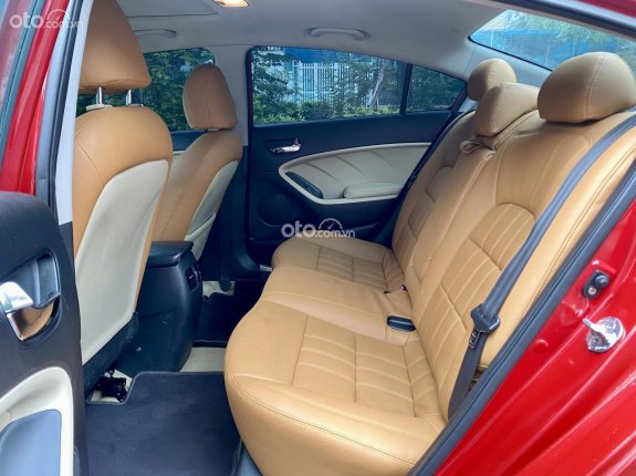 Kia Cerato 2016 - Màu đỏ, biển Hà Nội