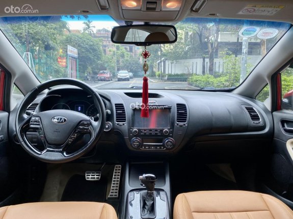 Kia Cerato 2016 - Màu đỏ, biển Hà Nội