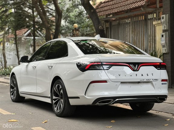 VinFast LUX A2.0 Tiêu chuẩn 2019 - Giá còn cực tốt
