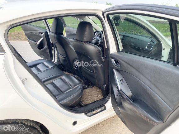 Mazda 6 2.0 AT 2016 - Màu trắng