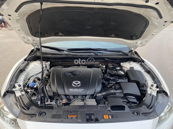 Mazda 6 2.0 AT 2016 - Màu trắng
