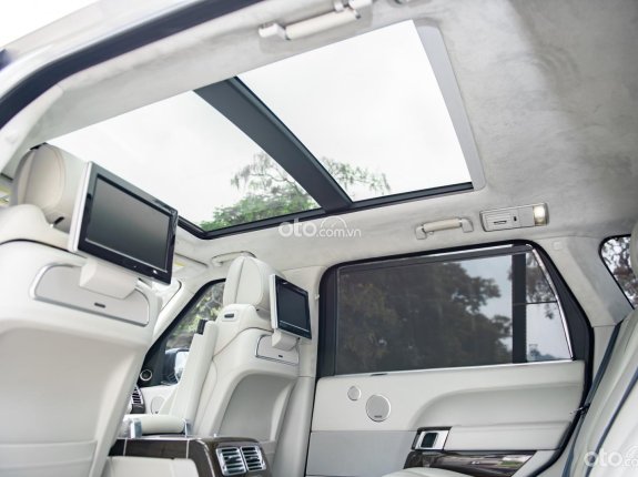 Land Rover Range Rover 5.0 LWB Black Edition 2015 - Màu bạc, nhập khẩu