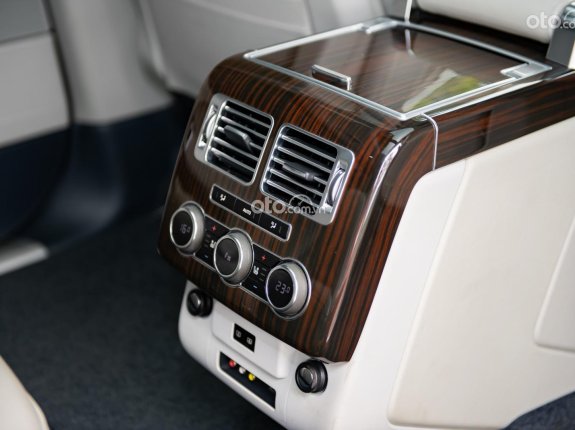 Land Rover Range Rover 5.0 LWB Black Edition 2015 - Màu bạc, nhập khẩu