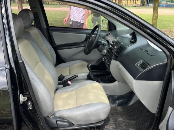 Toyota Vios 2005 - Nội thất đẹp, gầm bệ không mục mọt
