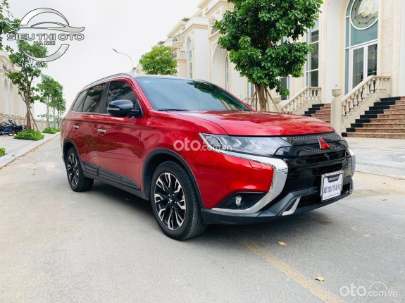 Mitsubishi Outlander 2020 - Xe màu đỏ, gia đình đi rất mới, có trả góp
