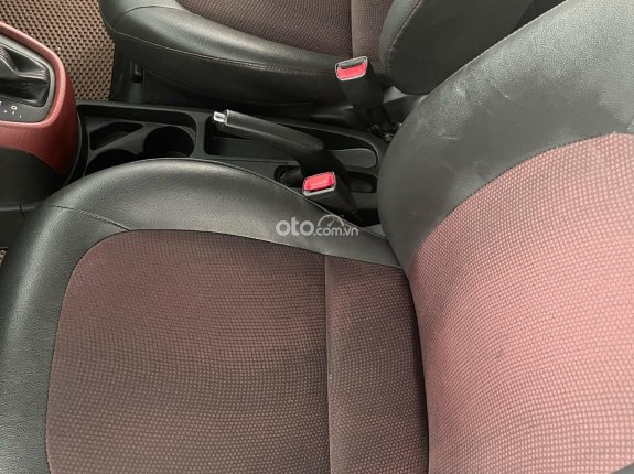 Hyundai Grand i10 Sedan 1.2 AT 2019 - Số tự động