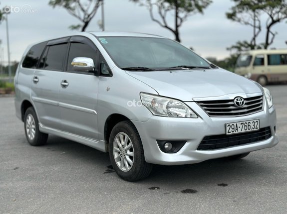 Toyota Innova 2.0E 2013 - Số sàn