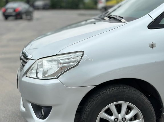 Toyota Innova 2.0E 2013 - Số sàn
