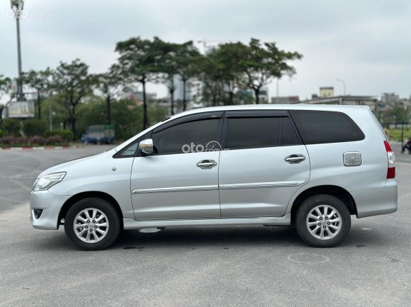 Toyota Innova 2.0E 2013 - Số sàn