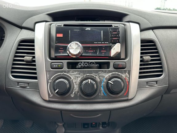 Toyota Innova 2.0E 2013 - Số sàn