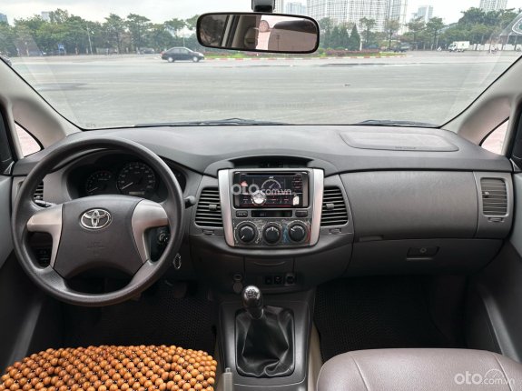 Toyota Innova 2.0E 2013 - Số sàn