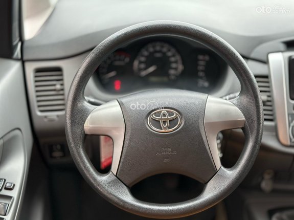 Toyota Innova 2.0E 2013 - Số sàn