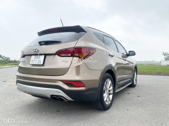 Hyundai Santa Fe 2.2L Dầu Tiêu chuẩn 2016 - Cam kết nguyên bản từ nhà sản xuất