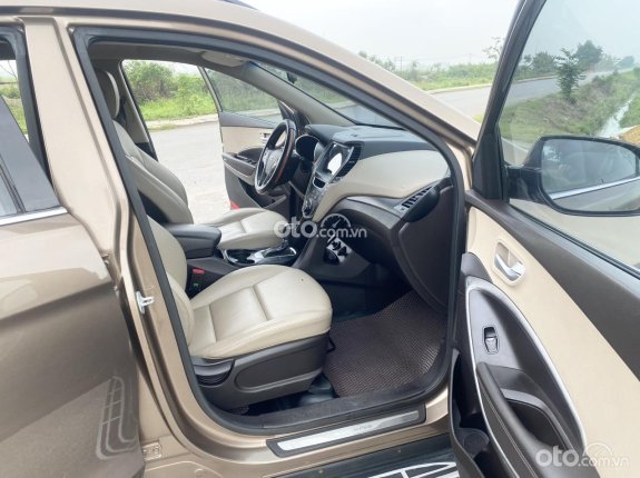 Hyundai Santa Fe 2.2L Dầu Tiêu chuẩn 2016 - Cam kết nguyên bản từ nhà sản xuất