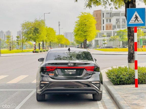 Kia Cerato 1.6 AT Deluxe 2020 - Màu đen