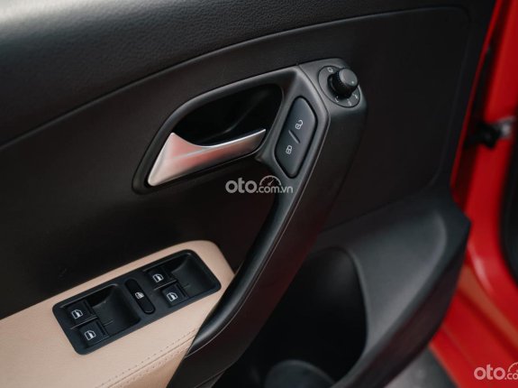 Volkswagen Polo 1.6 Hatchback 2018 - Siêu đẹp