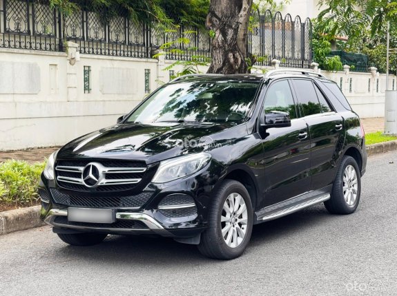 Mercedes-Benz GLE 400 4Matic Exclusive 2016 - Màu đen nội thất kem, nhập Mỹ