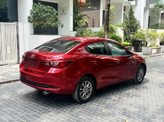 Mazda 2 Sedan 1.5L Deluxe 2022 - Màu đỏ, siêu lướt