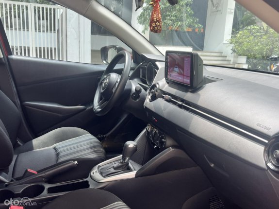 Mazda 2 Sedan 1.5L Deluxe 2022 - Màu đỏ, siêu lướt