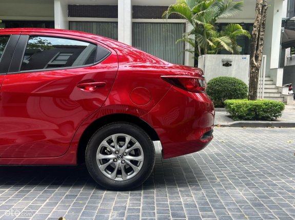Mazda 2 Sedan 1.5L Deluxe 2022 - Màu đỏ, siêu lướt