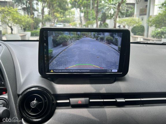 Mazda 2 Sedan 1.5L Deluxe 2022 - Màu đỏ, siêu lướt