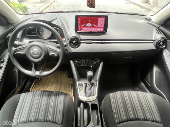 Mazda 2 Sedan 1.5L Deluxe 2022 - Màu đỏ, siêu lướt