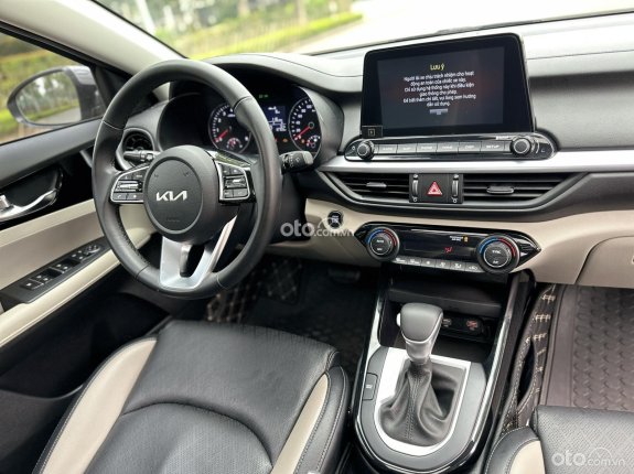 Kia K3 1.6 Luxury 2021 - Giá còn cực tốt