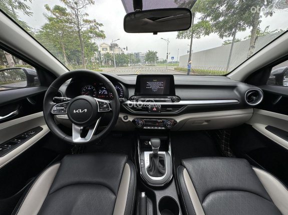 Kia K3 1.6 Luxury 2021 - Giá còn cực tốt