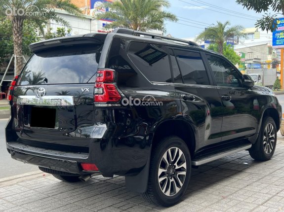 Toyota Land Cruiser Prado VX 2022 - Siêu mới chạy 1700 km, tên công ty xuất hóa đơn cao