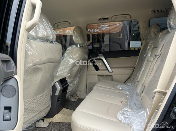 Toyota Land Cruiser Prado VX 2022 - Siêu mới chạy 1700 km, tên công ty xuất hóa đơn cao