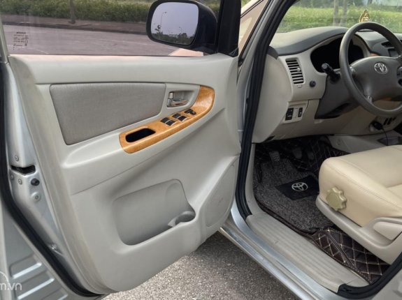 Toyota Innova 2010 - Giá chào bán 285 triệu