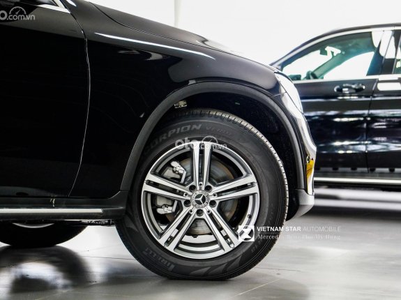 Mercedes-Benz GLC 200 V1 2022 - Tặng bảo hiểm vật chất 1 năm