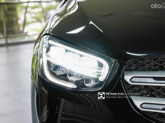 Mercedes-Benz GLC 200 V1 2022 - Tặng bảo hiểm vật chất 1 năm